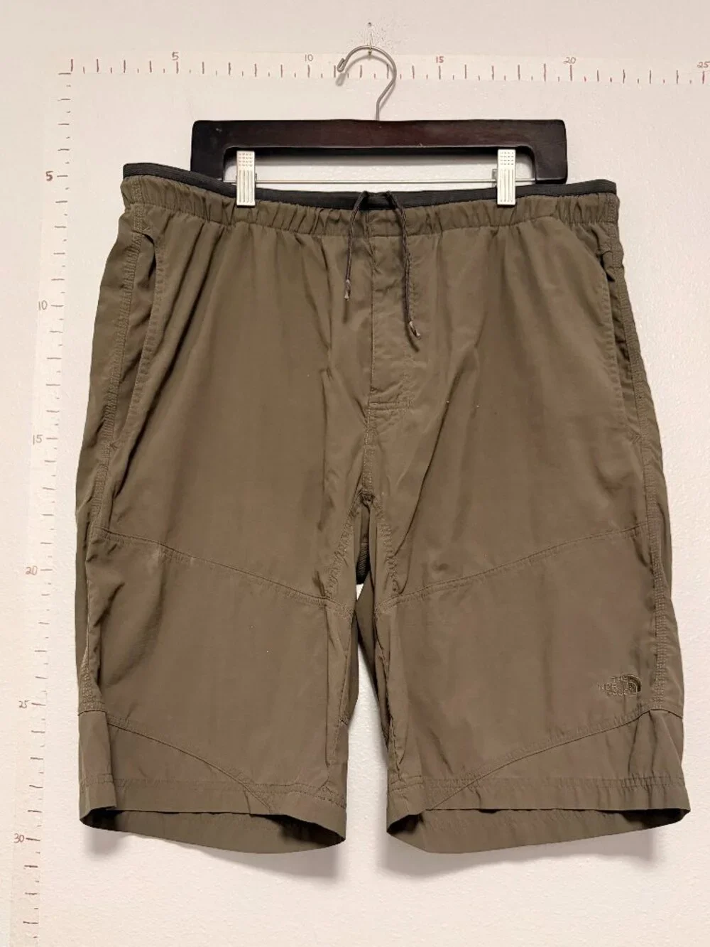 The North Face TNF Men's XL Olive Brown Nylon Hiking Shorts Stow Pocket Gorpcore
